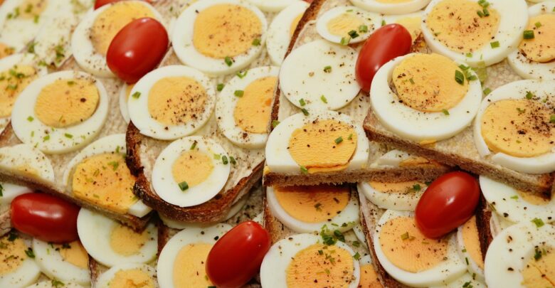 vejce-sendvic-bílkoviny
